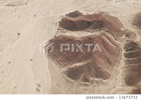 Peru Nazca ground painting alien 11673732