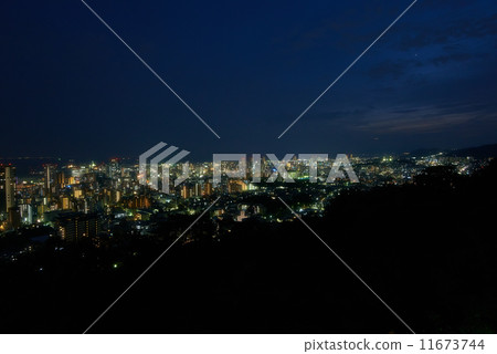 Kobe night view 11673744