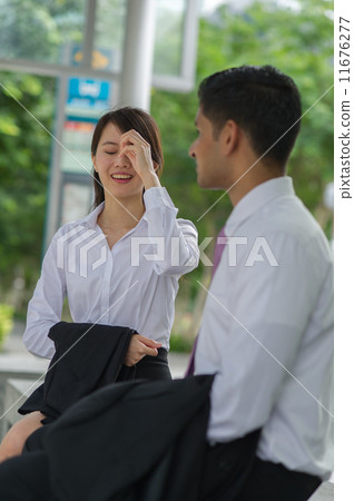 Do you have problem trying to communicate across the other person or party? Do you have problem trying to communicate across the other person or party? 11676277