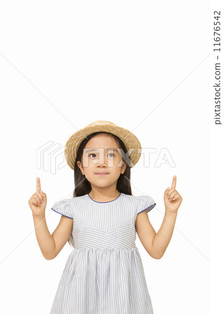白色連衣裙女孩 11676542