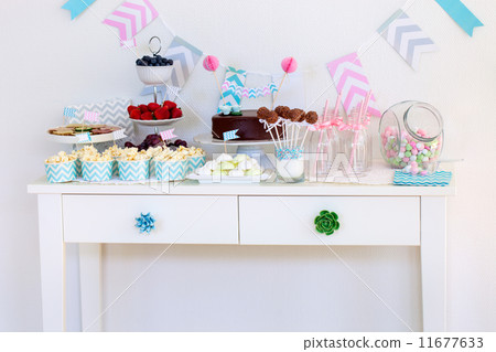 Dessert table 11677633