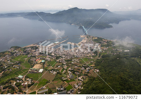 Aerial photograph of the Moon Tsukihashi Bridge connecting Hirado Island and Nagasaki Prefecture 11679072