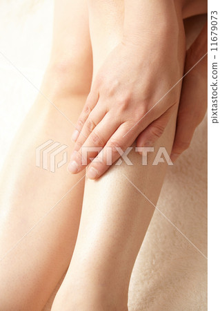 按摩的女性 按摩的女性 11679073