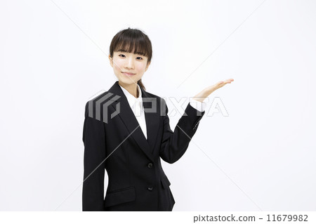 Women who guide 11679982