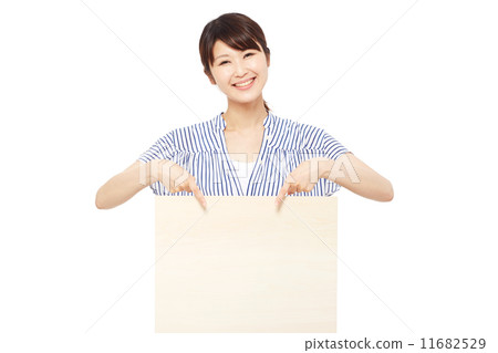 指向留言簿的婦女 11682529