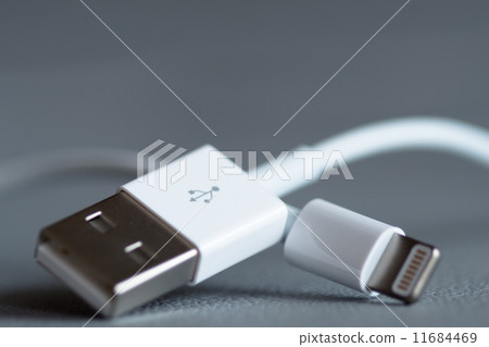 USB cable 11684469