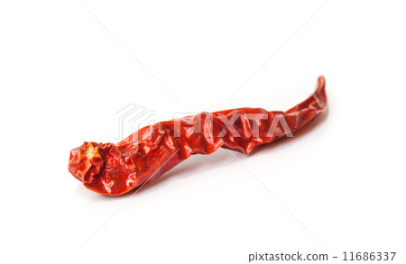 Dried red peppers . 11686337
