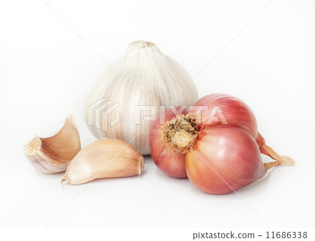Garlic isolated on white background. 11686338