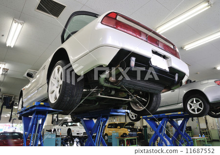 Maintenance factory car 11687552