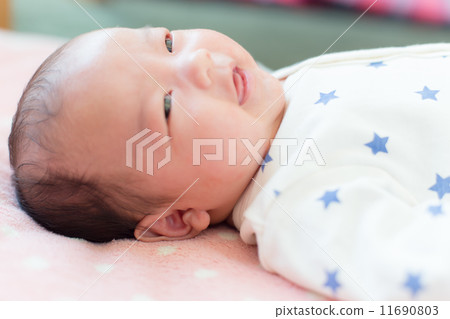 2 months old baby cries 11690803