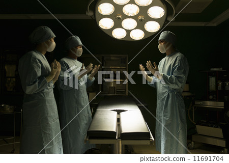 Large group medical care 11691704