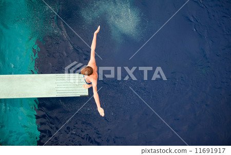 High diver High diver 11691917