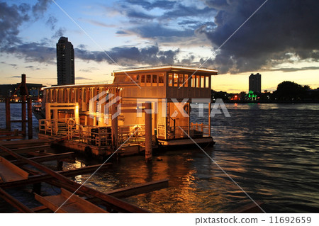 Boat dinner tour at twilight in Bangkok Boat dinner tour at twilight in Bangkok 11692659