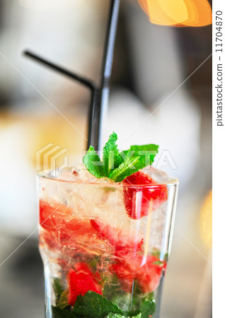 Strawberry mohito cocktail 11704870