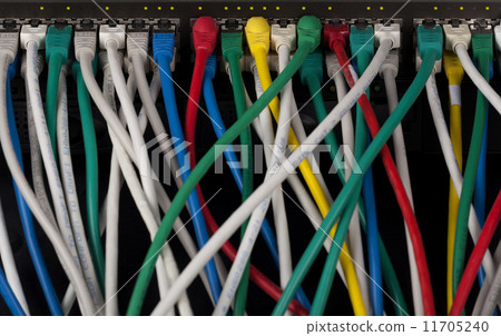 Network hub with connection cables 11705240