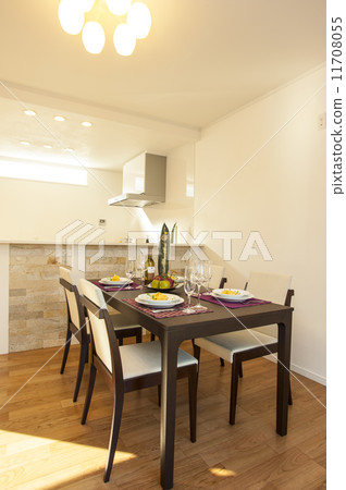 Face-to-face kitchen and bright dining Face-to-face kitchen and bright dining 11708055