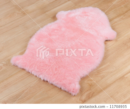 soft fur carpet  11708935