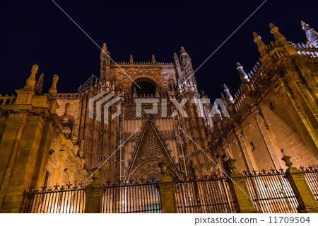 Cathedral La Giralda at Sevilla Spain 11709504