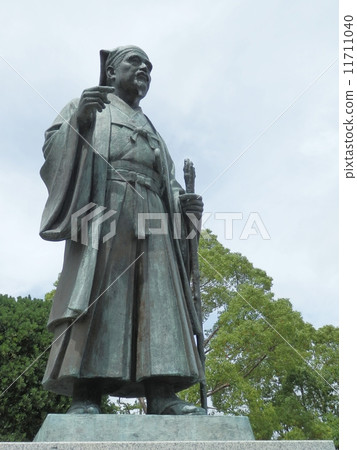 Mukumu Tokugawa statue 11711040