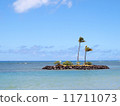 An island floating in the tropical ocean 11711073