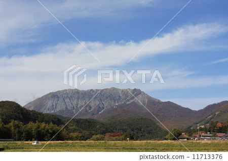 大山南牆 大山南牆 11713376