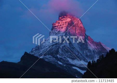 朝日的馬特宏峰 11713485