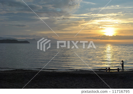 Shioya海灘在日落時 Shioya海灘在日落時 11716795