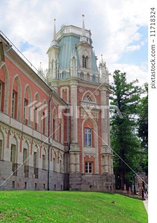 Tower of the royal palace in Tsaritsyno in Moscow Tower of the royal palace in Tsaritsyno in Moscow 11718324