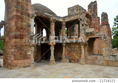 Qutub Minar 11719121