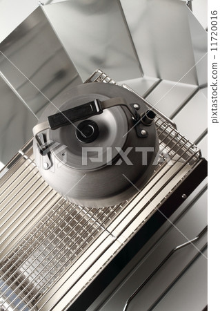 Let's go to the camp 11720016