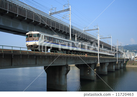 山陽幹線115系列3000系列/2門車：廣島更新顏色（廣島地區） 11720463