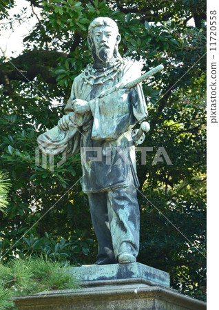 Statue of Kami Masato (Himarika Imperial Park / Hamarikyu Garden of Chuo-ku, Tokyo) 11720558