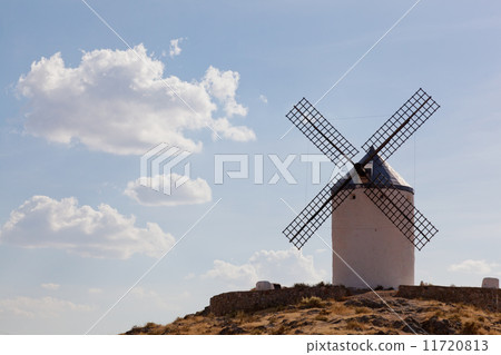 Windmills of Consuegra in the La Mancha region of central Spain 11720813