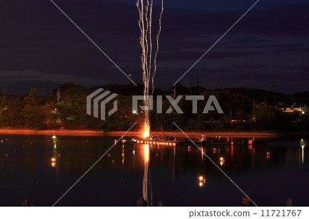 煙花發射場景 煙花發射場景 11721767