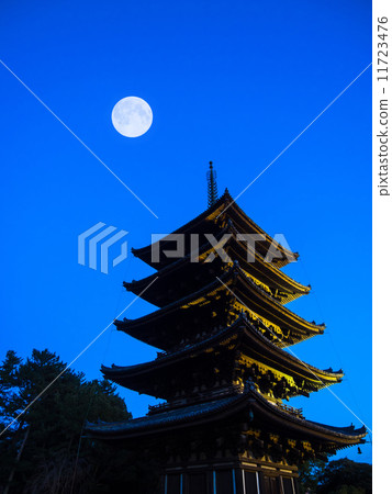 滿月和Kofuku-ji 5層塔 滿月和Kofuku-ji 5層塔 11723476