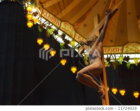 Sagrada Familia Christ 11724029
