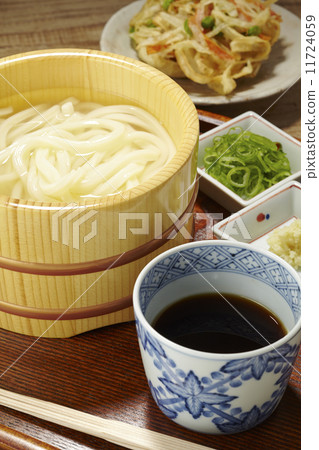 Udon noodle with fried noodles Udon noodle with fried noodles 11724059
