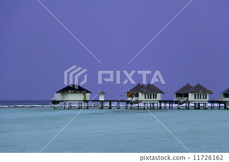 在日出前的水小屋 在日出前的水小屋 11726162