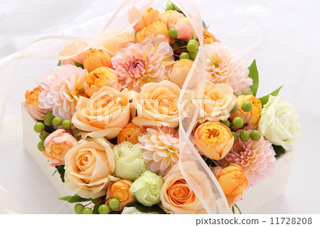 Flower gift 11728208