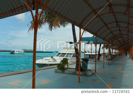 Pier at Male airport 11728581