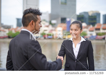 Businessman in city 11732269