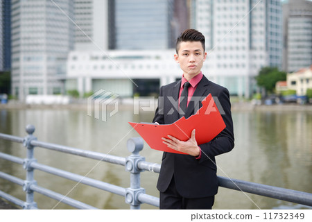 Businessman in city Businessman in city 11732349