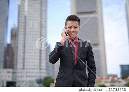 Businessman in city 11732358