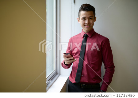 Businessman in office 11732480