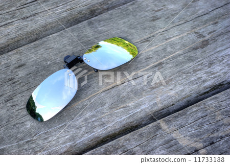 Sky in clip sunglasses 11733188