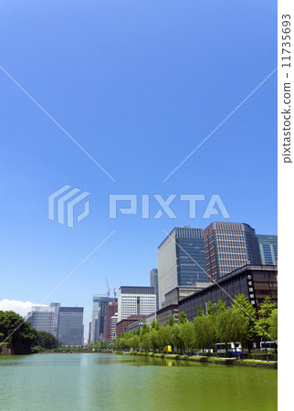 [Tokyo City Scenery] Oasis in the heart of Tokyo · The Imperial Gaien Park · Hibiya and Australia and the Marunouchi Tall Building Group - 926 11735693