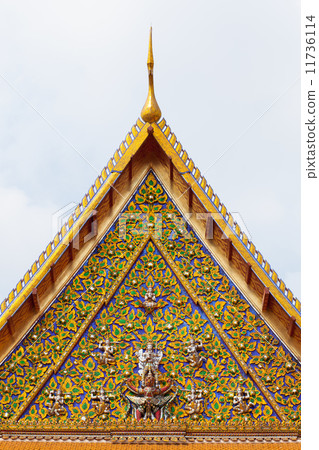 Thai temple gate. Thai temple gate. 11736114