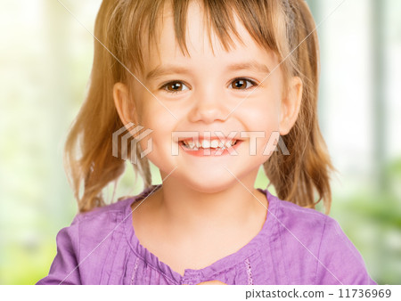 face of happy  little girl child 11736969