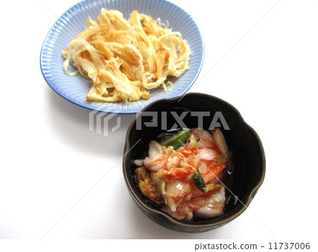 Snacks of sweet potatoes Kimchi and rice 11737006