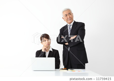 商人·有堅強的面孔的女實業家 11739415